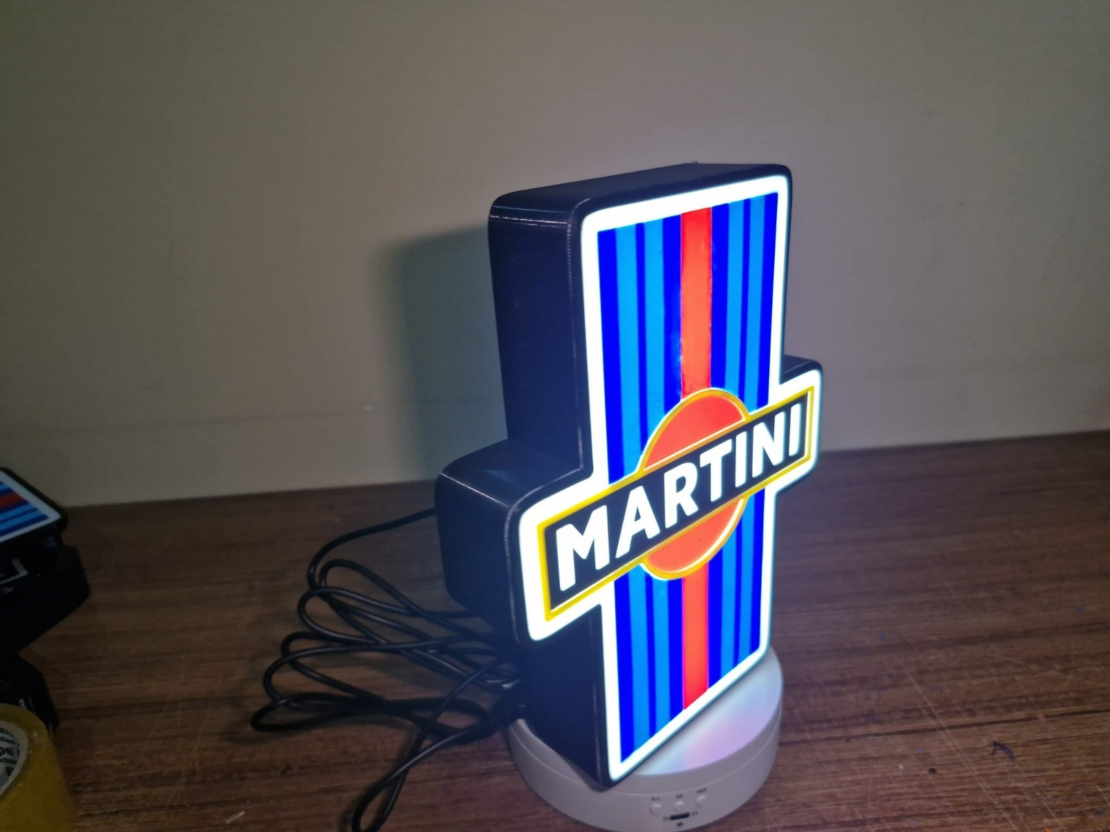 Martini Racing LED Light Box Sign – USB Powered Garage Desk Decor - 24x19 cm