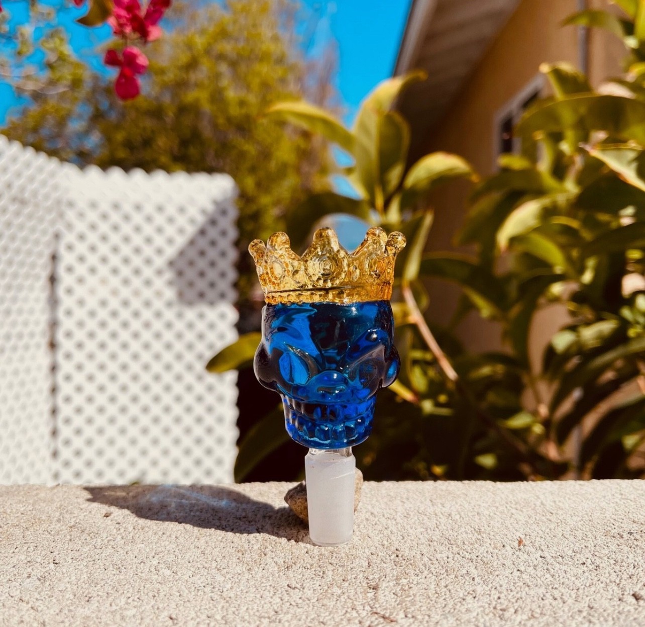Premium 14mm Thick Glass Blue Skull King in Crown Bowl Head for Bong Repalcment Premium 14mm Thick Glass Blue Skull King in Crown Bowl Head for Bong Repalcment