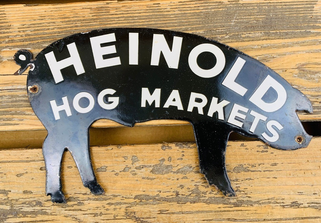 VINTAGE 12X7” HEINOLD HOG MARKETS BLACK PIG FARM GAS OIL METAL PORCELAIN SIGN
