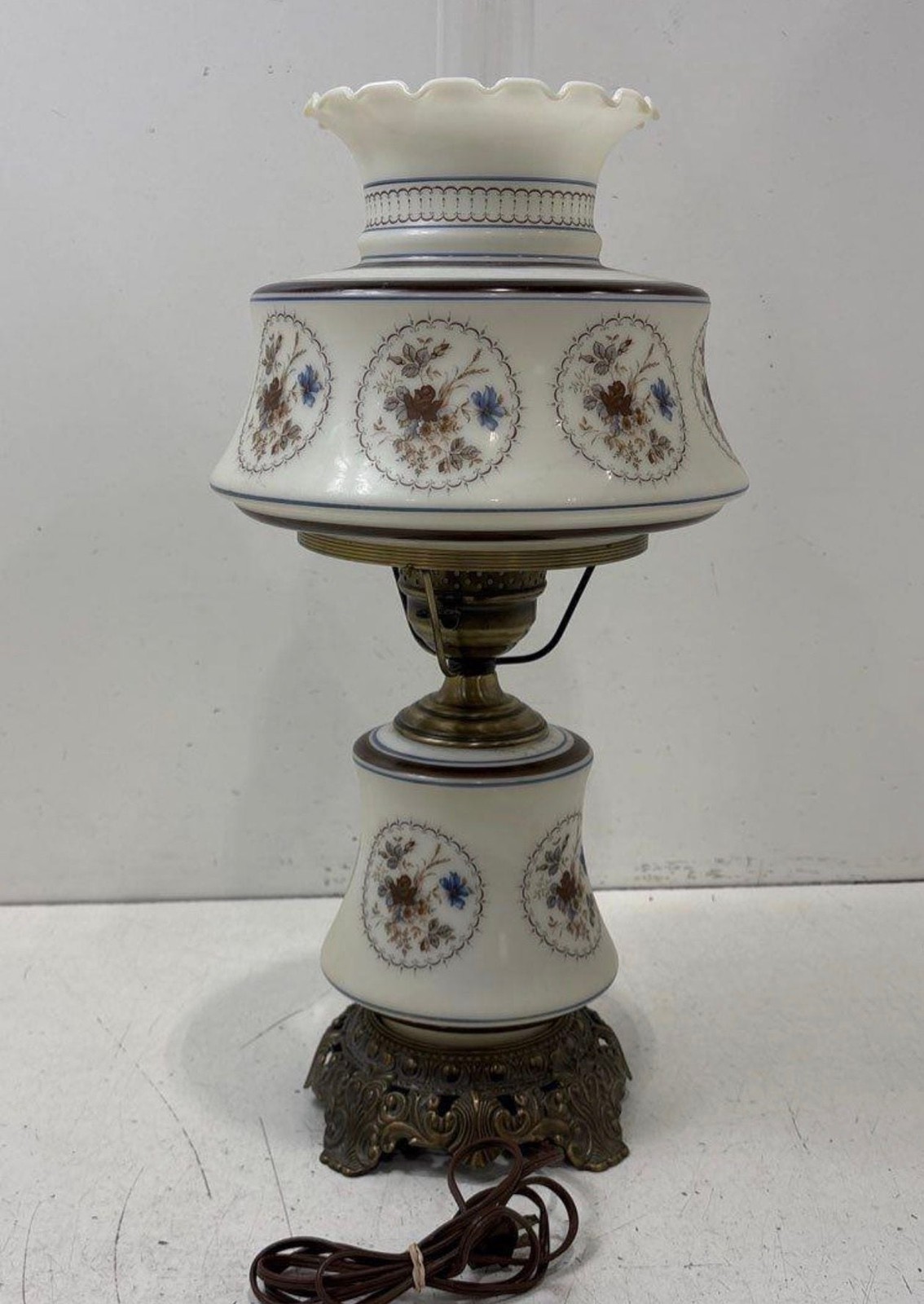 Quoizel Vintage 3-Way Milk Glass Blue Floral Hurricane Table Lamp 1977