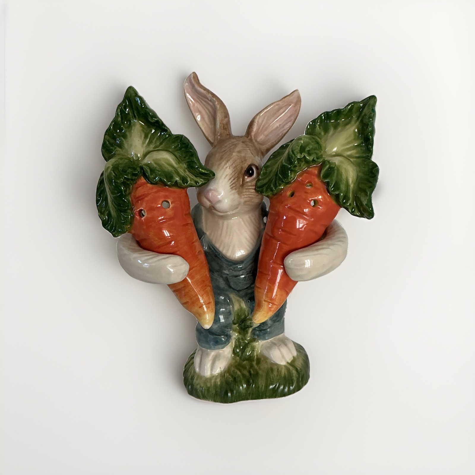 Vintage Kaldun & Bogle Hand Painted Rabbit Farmer With Carrots Salt & Pepper 5” Vintage Kaldun & Bogle Hand Painted Rabbit Farmer With Carrots Salt & Pepper 5”