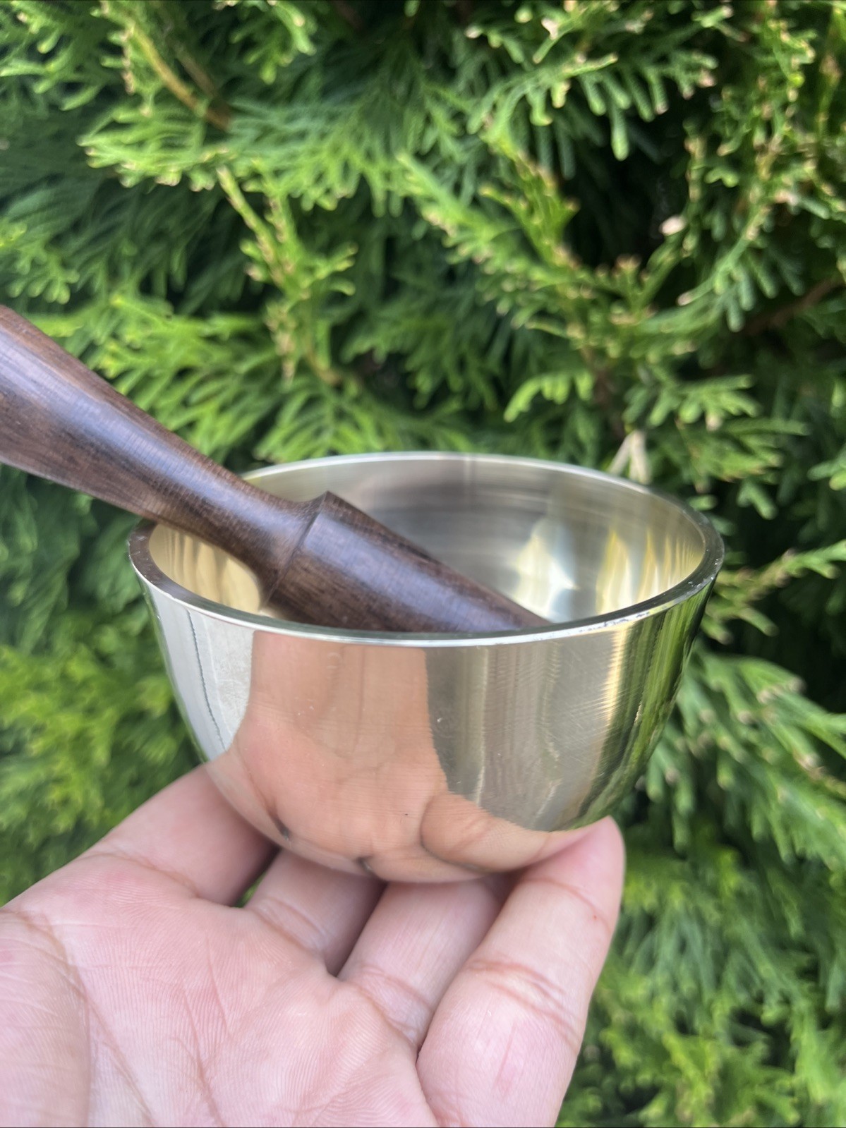 Beautiful Golden Temple Bell Tibetan Meditation Healing Singing Bowl Beautiful Golden Temple Bell Tibetan Meditation Healing Singing Bowl