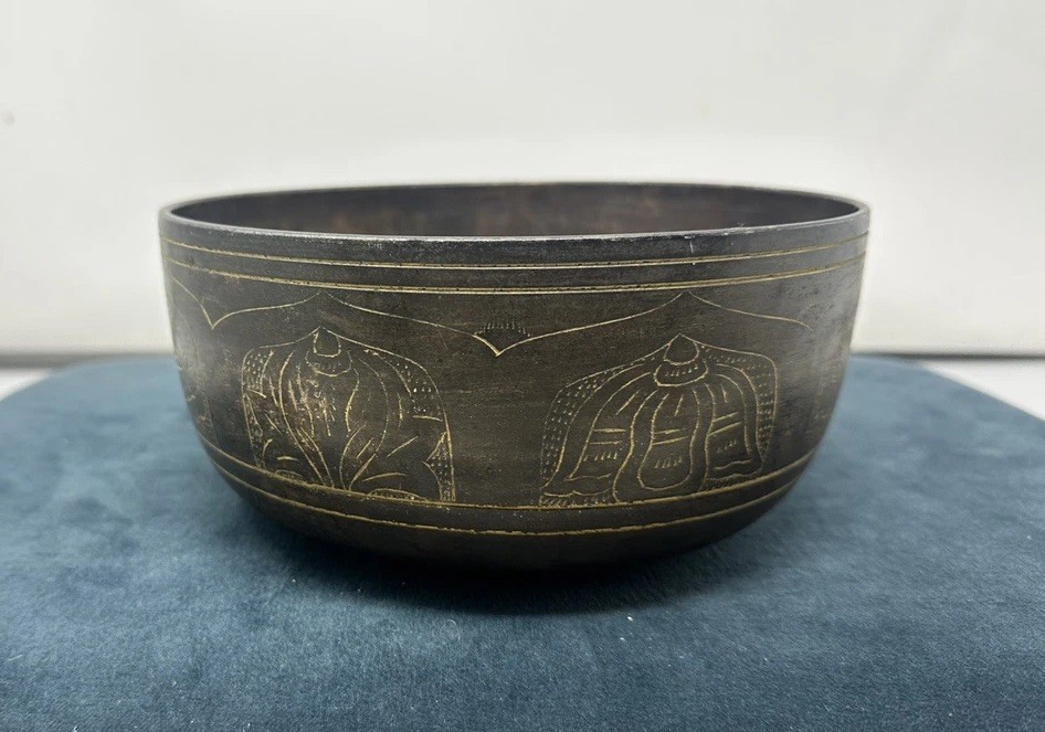 Vintage Etched Himalayan Singing Bowl 7.5” – Loud Ring, Lotus & Serpent Figures