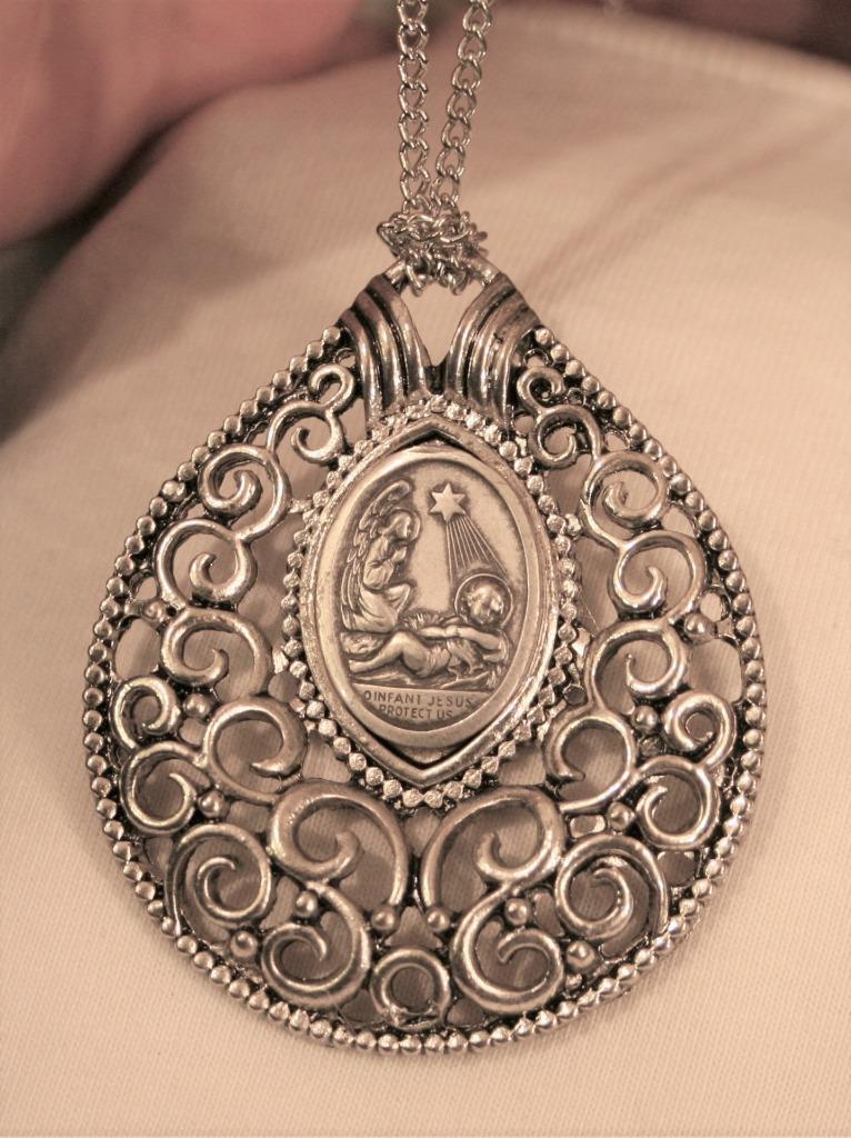 Striking Openwork Swirled Nativity of Jesus Christmas Teardrop Pendant Necklace