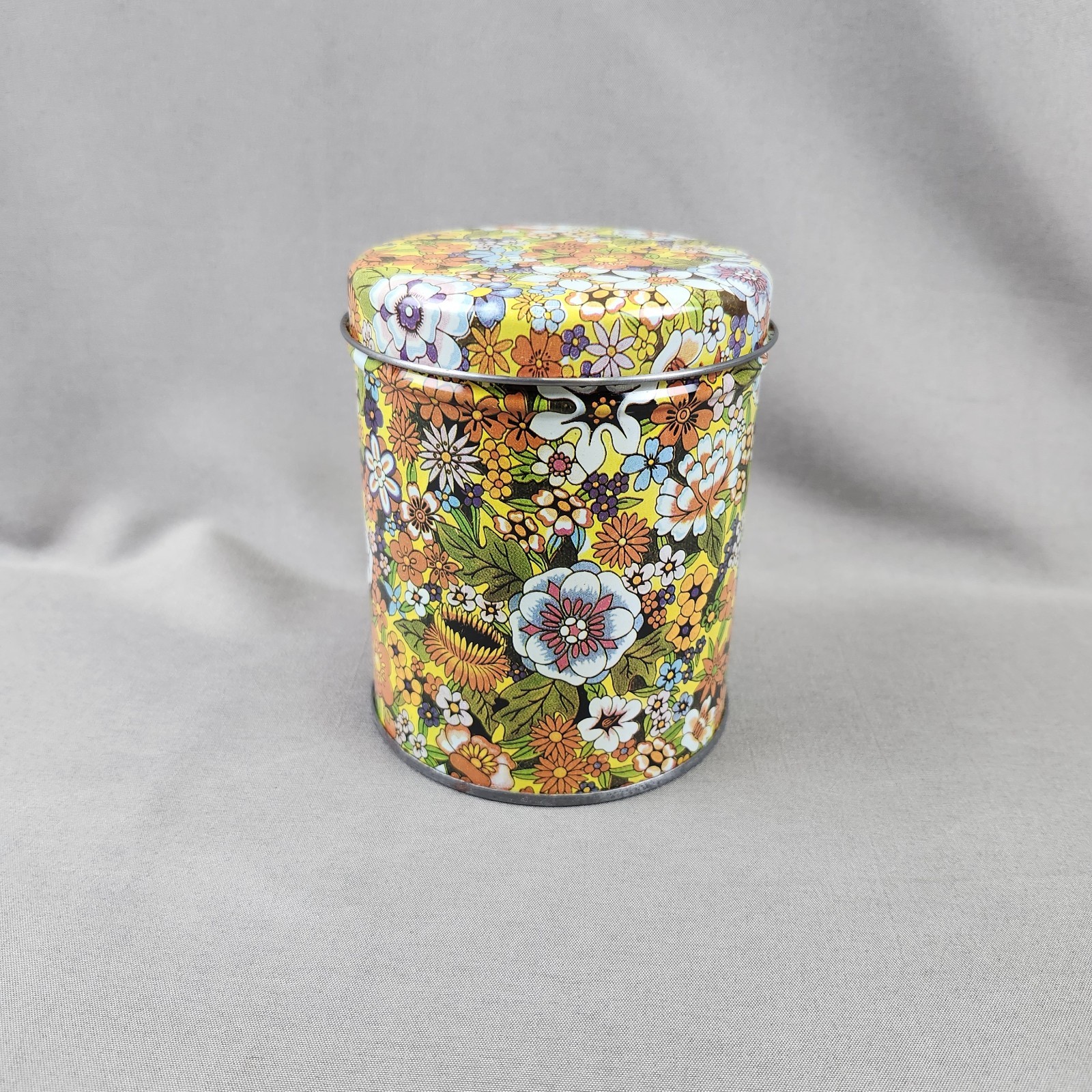 Vintage 60\'s 70\'s Psychedelic Flower Power Tin Tea Canister & Lid 4.5\