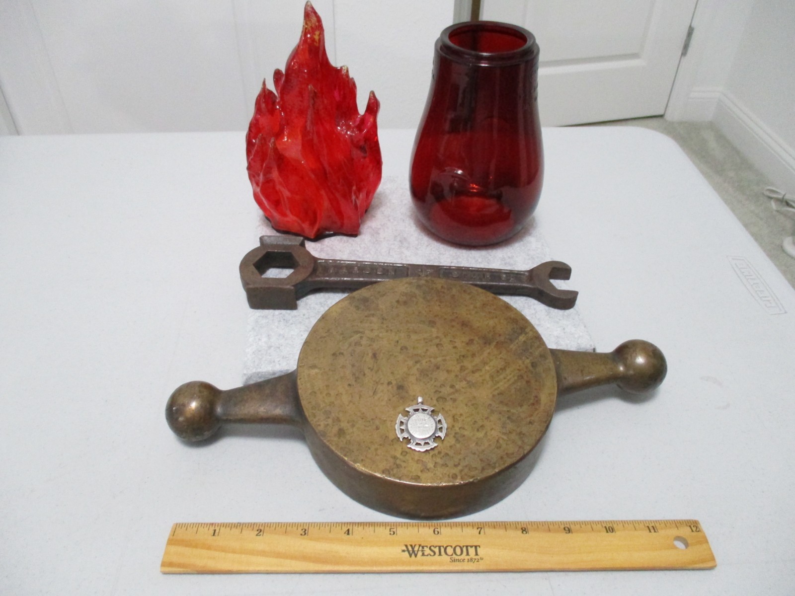 Lot of 5 - Firefighting Collectibles Antique/Vintage Mixed Lot See Photos Lot of 5 - Firefighting Collectibles Antique/Vintage Mixed Lot See Photos