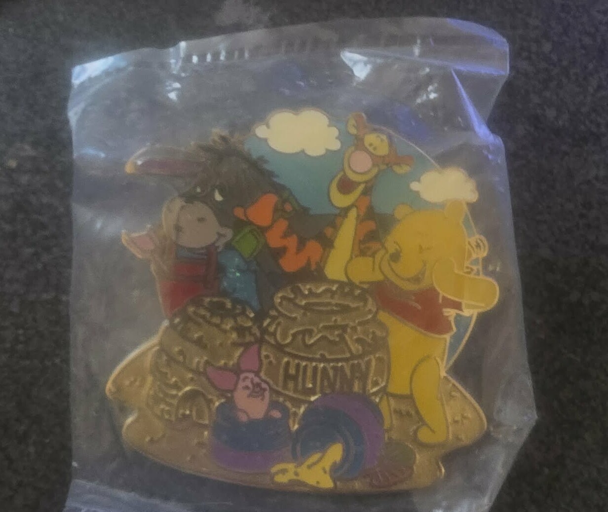 Disney Mall Pooh & Friends Picnic Pin LE 100