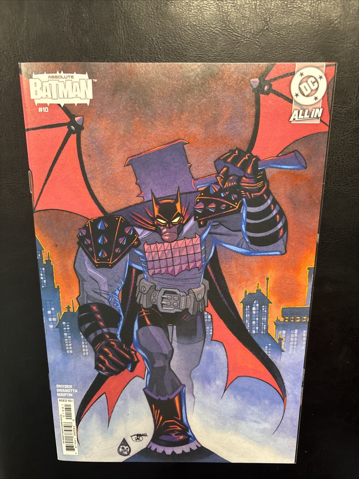 Absolute Batman #10 1:50 Shawn Crystal Cardstock Variant Absolute Batman #10 1:50 Shawn Crystal Cardstock Variant