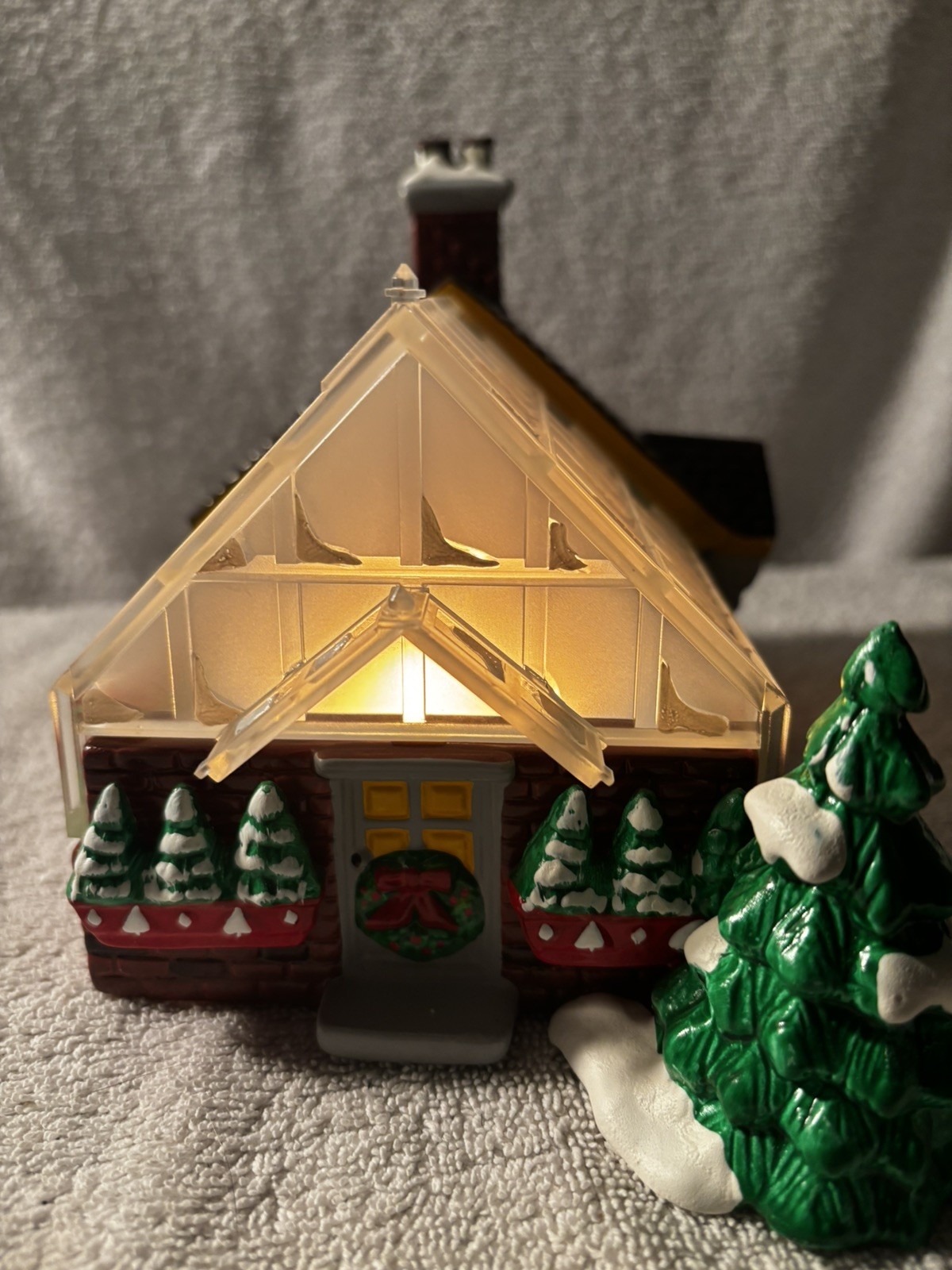 VILLAGE GREENHOUSE # 54020 DEPT 56 RETIRED SNOW VILLAGE POINSETTiA BLOOM VINTAGE VILLAGE GREENHOUSE # 54020 DEPT 56 RETIRED SNOW VILLAGE POINSETTiA BLOOM VINTAGE