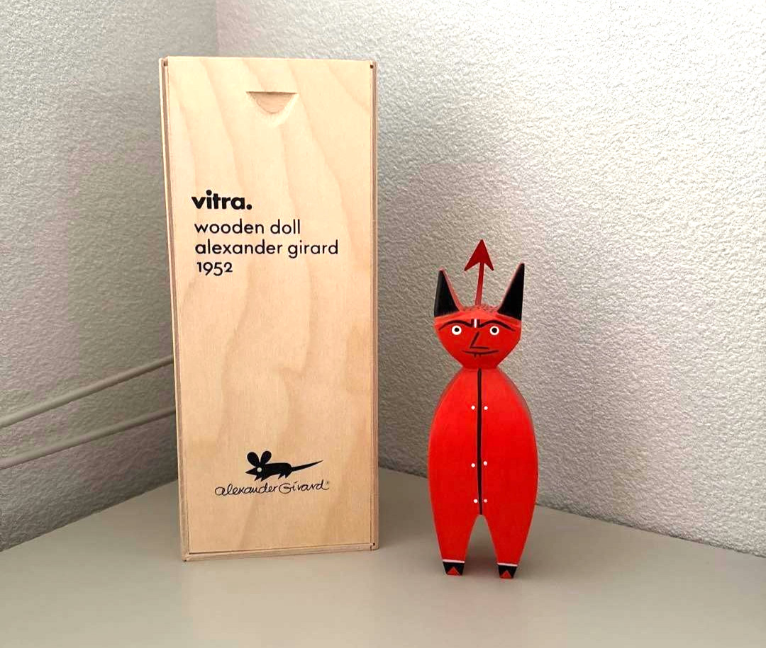 Alexander Girard Vitra Design Museum Wooden Dolls No. 8 No. 9 In Box Set Of 2 Alexander Girard Vitra Design Museum Wooden Dolls No. 8 No. 9 In Box Set Of 2