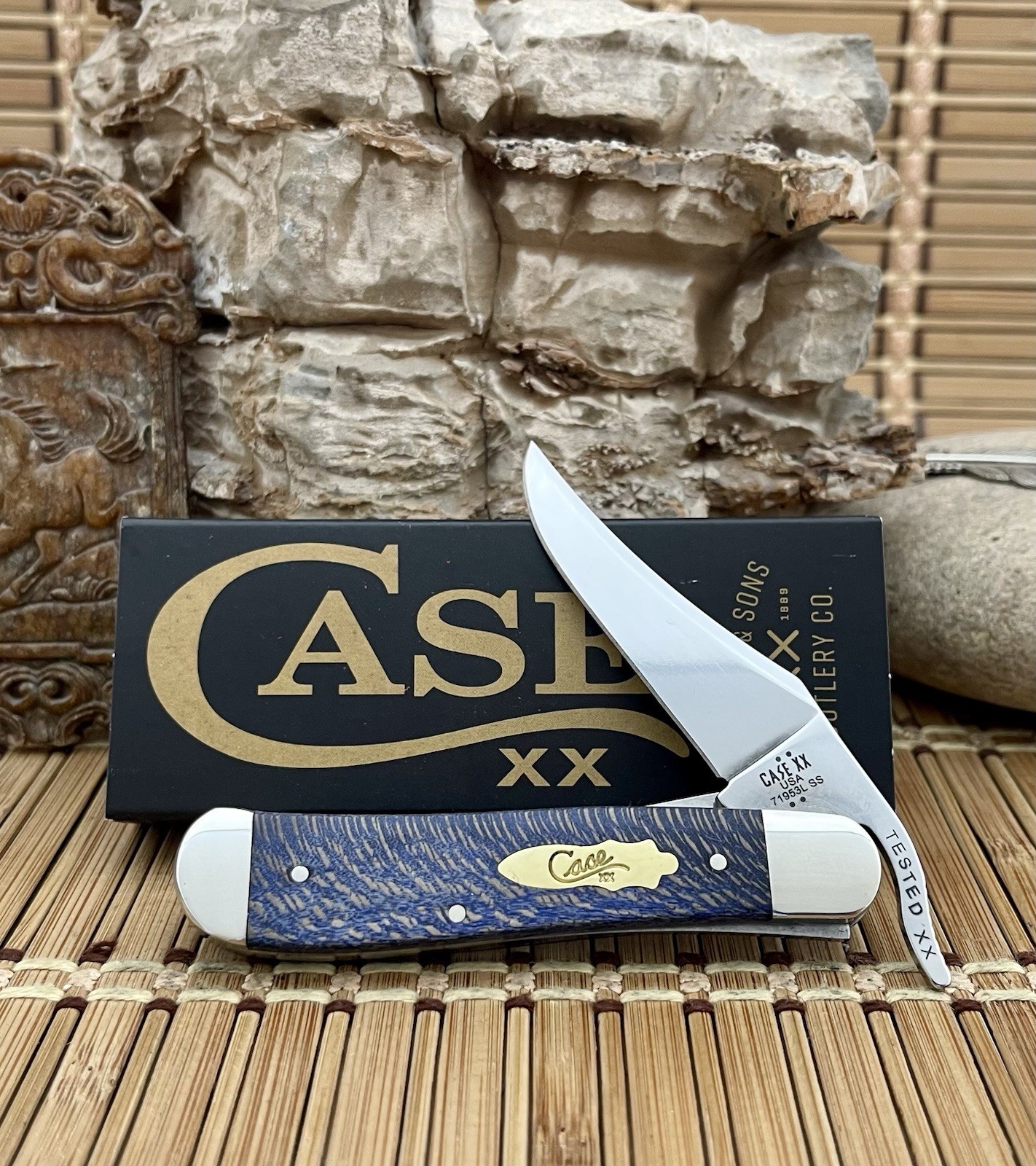Case XX USA Smooth Blue Sycamore Wood 63734 Stainless Russlock Pocket Knife Case XX USA Smooth Blue Sycamore Wood 63734 Stainless Russlock Pocket Knife