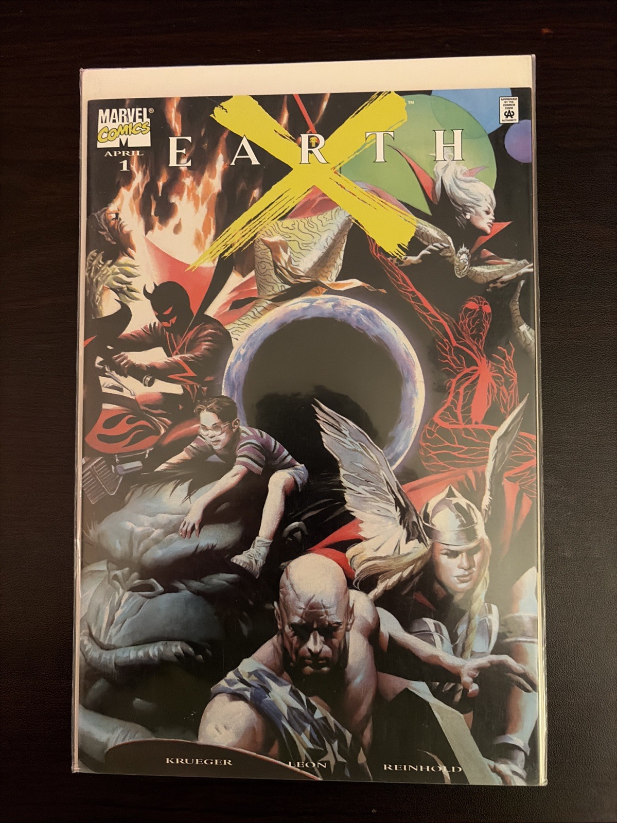 Earth X #1 Dynamic ForcesVar(Marvel1999) Inc COA Never Out Of Origina Bag /board Earth X #1 Dynamic ForcesVar(Marvel1999) Inc COA Never Out Of Origina Bag /board