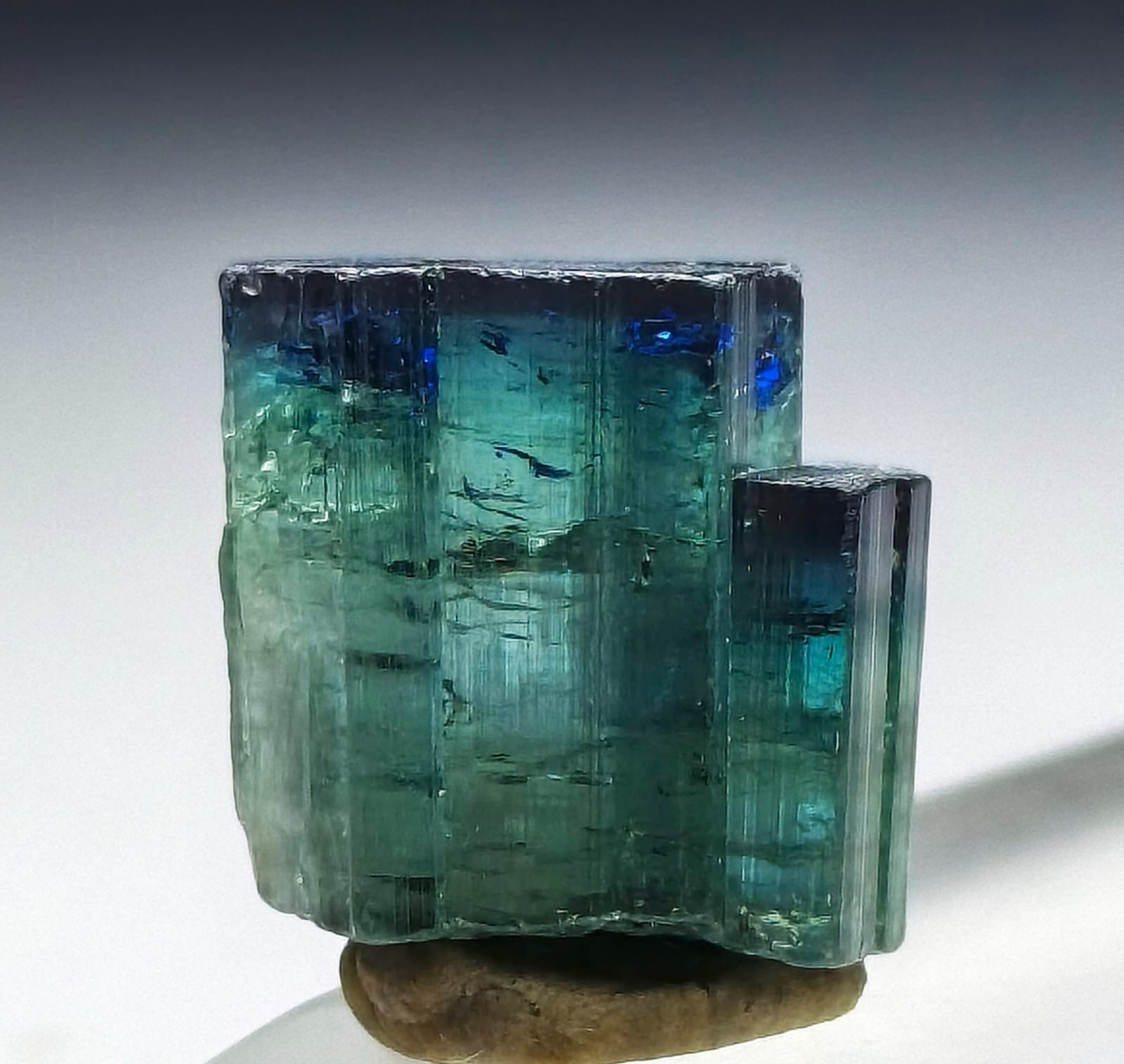 Naturel Indicolite Terminated Tourmaline Crystal
