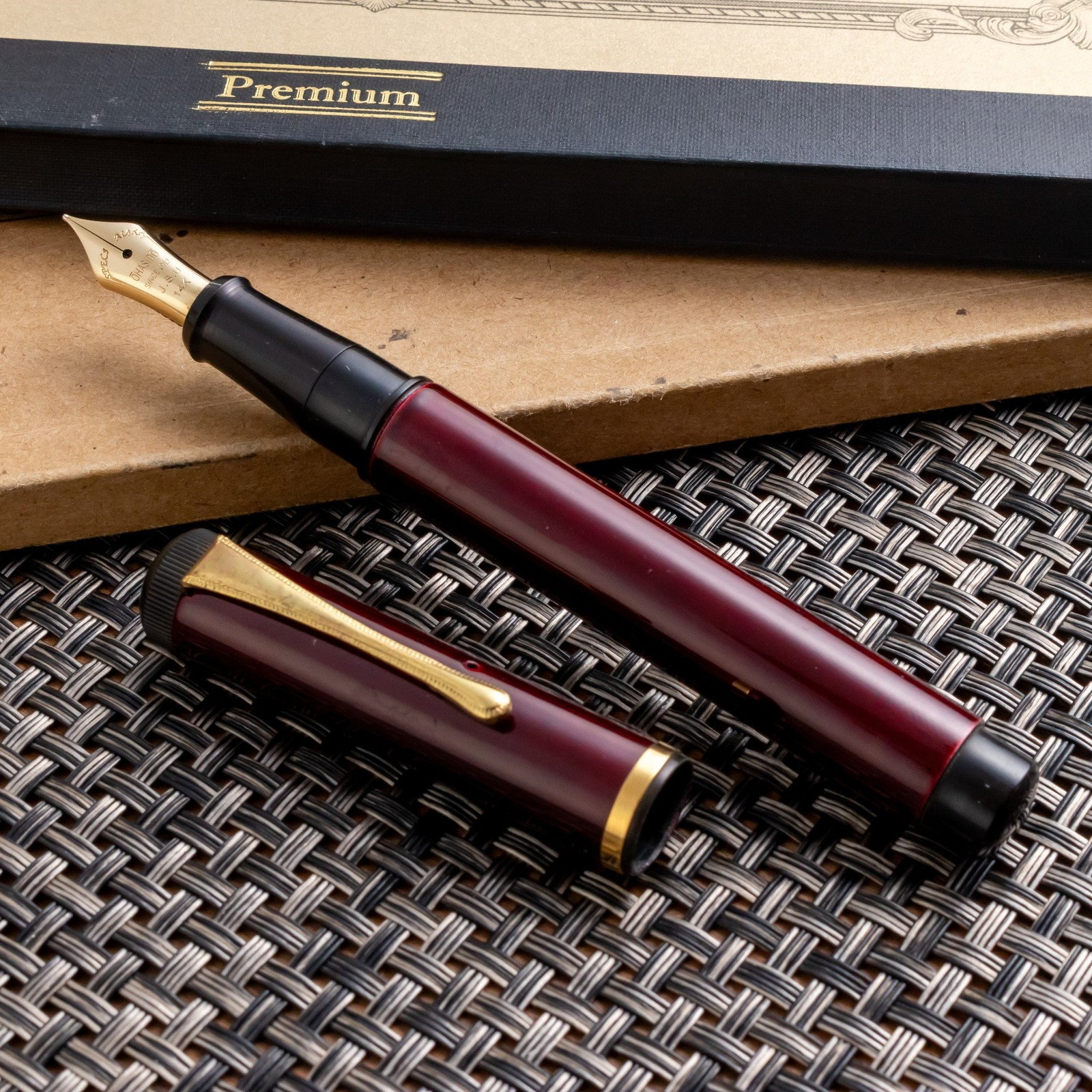Ohashido Urushi Akatame-Nuri Ebonite Nagahara 14K B Nib Fountain Pen