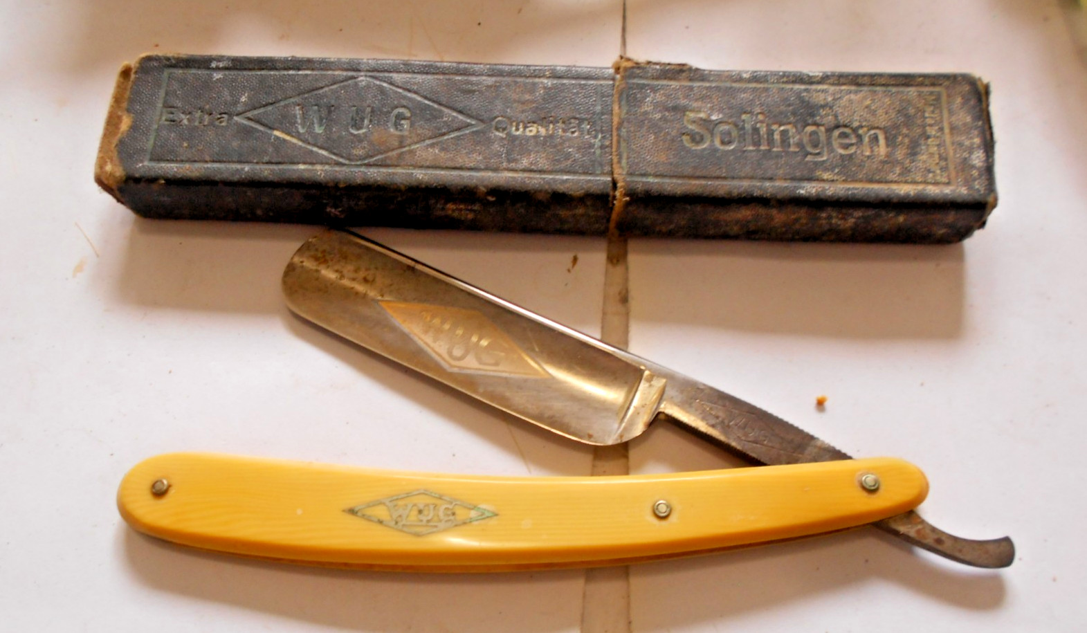 WW1 VINTAGE CUT THROAT RAZOR 1910s WUG BRAND GERMANY PEARL HANDLE RARE