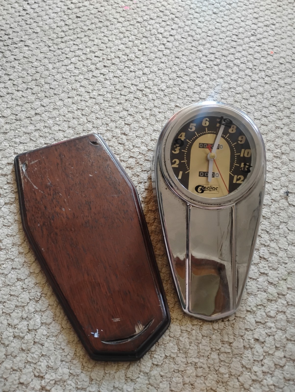 Vtg Hand Made Zodiac Motorcycle Speedometer Desk/Table Clock Vtg Hand Made Zodiac Motorcycle Speedometer Desk/Table Clock
