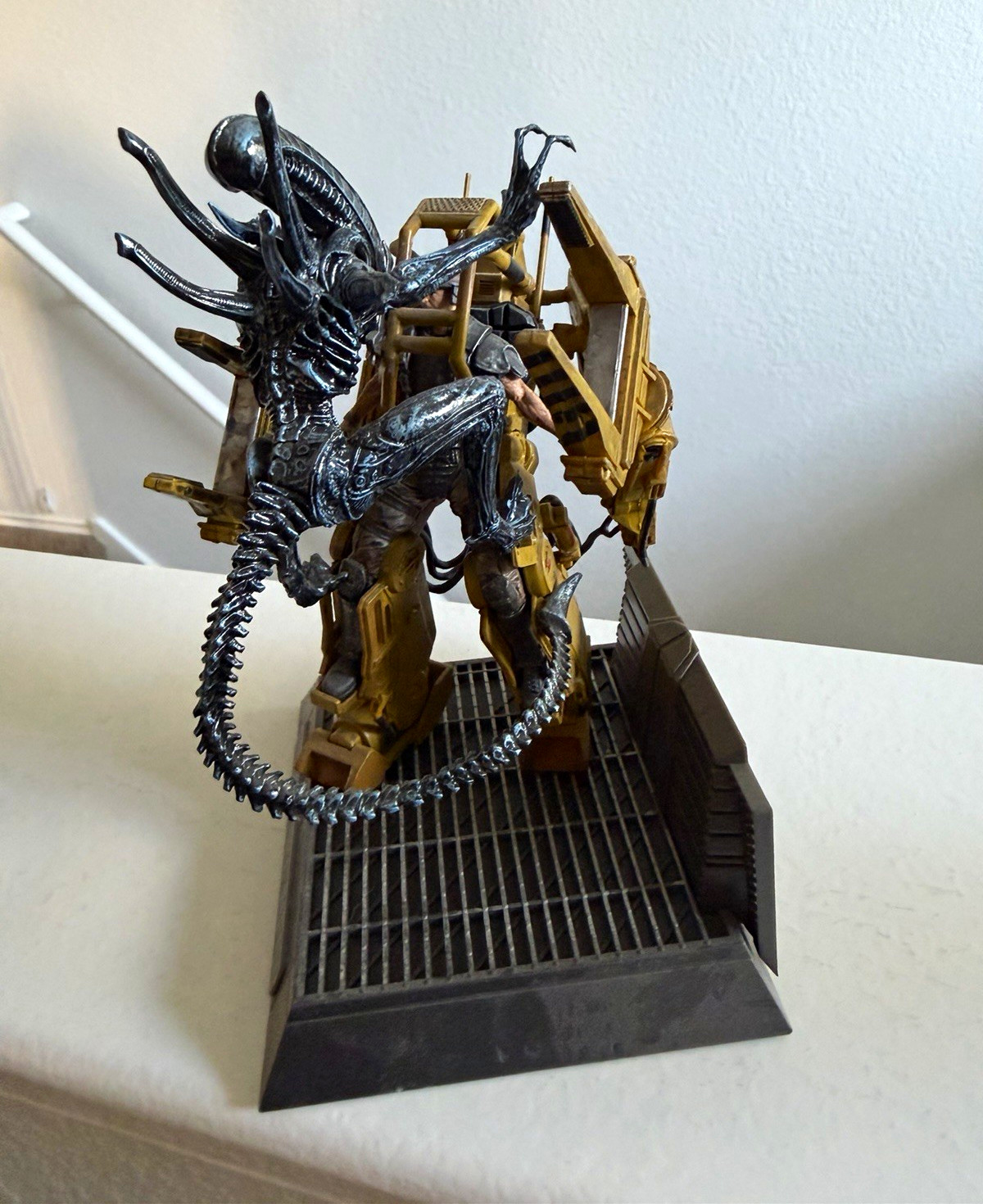 Aliens Colonial Marines Power Loader vs Xenomorph Collector’s Edition Diorama Aliens Colonial Marines Power Loader vs Xenomorph Collector’s Edition Diorama