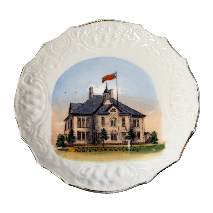 PUBLIC SCHOOL, BLENHEIM, ONTARIO CANADA Souvenir China TRINKET DISH PLATE PUBLIC SCHOOL, BLENHEIM, ONTARIO CANADA Souvenir China TRINKET DISH PLATE