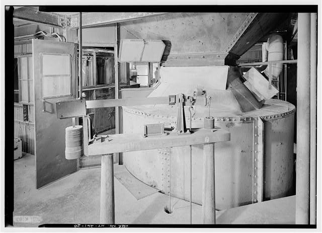20. View of scale and scale tank. - Standard Elevator, 1 Saint Clair Street,