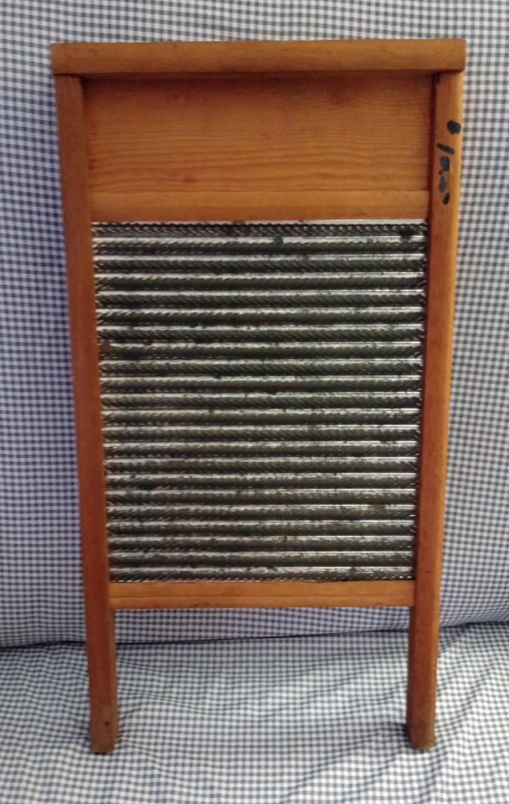 Vintage Wood Washboard w/ Corrugated Ribbed Metal Surface, Brown/Silver