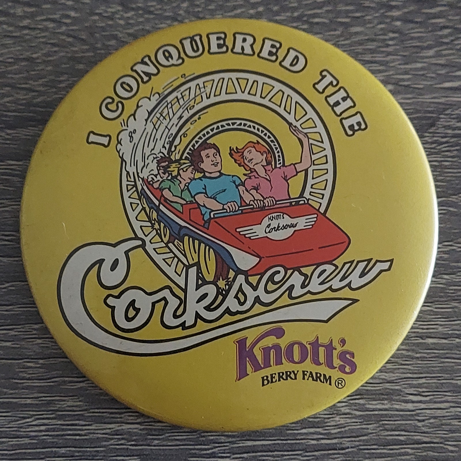 VINTAGE KNOTT'S BERRY FARM “I CONQUERED THE CORKSCREW” 3” PINBACK BUTTON RARE VINTAGE KNOTT'S BERRY FARM “I CONQUERED THE CORKSCREW” 3” PINBACK BUTTON RARE