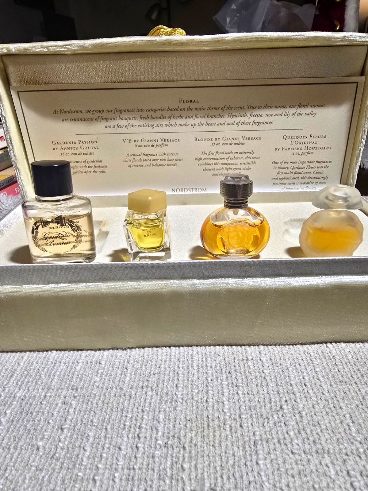 ✨ RARE VINTAGE 1996 NORDSTROM LUXURY MINI PERFUME SAMPLER SET ✨ ✨ RARE VINTAGE 1996 NORDSTROM LUXURY MINI PERFUME SAMPLER SET ✨