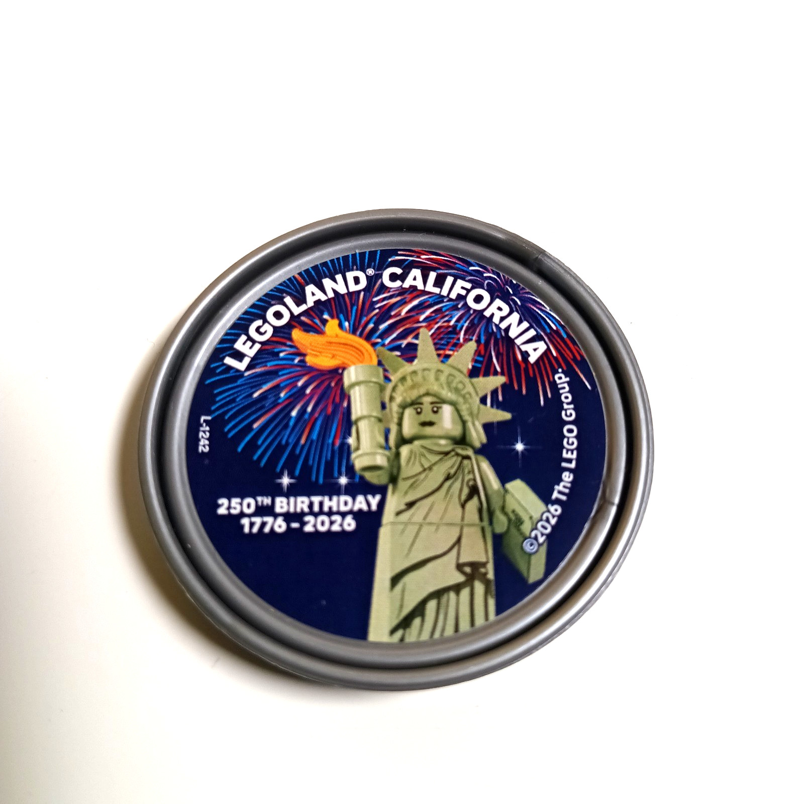 Legoland Lego California Pop Badge 2026 USA 250th Birthday Statue of Liberty Legoland Lego California Pop Badge 2026 USA 250th Birthday Statue of Liberty