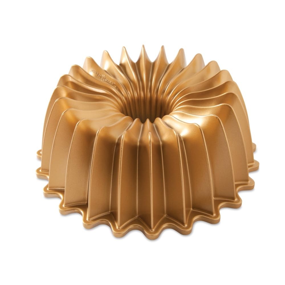 10-Cup Gold Non Stick Nordic Ware Bundt Cake Pan, 10-Cup Capacity, Gold Finish 10-Cup Gold Non Stick Nordic Ware Bundt Cake Pan, 10-Cup Capacity, Gold Finish