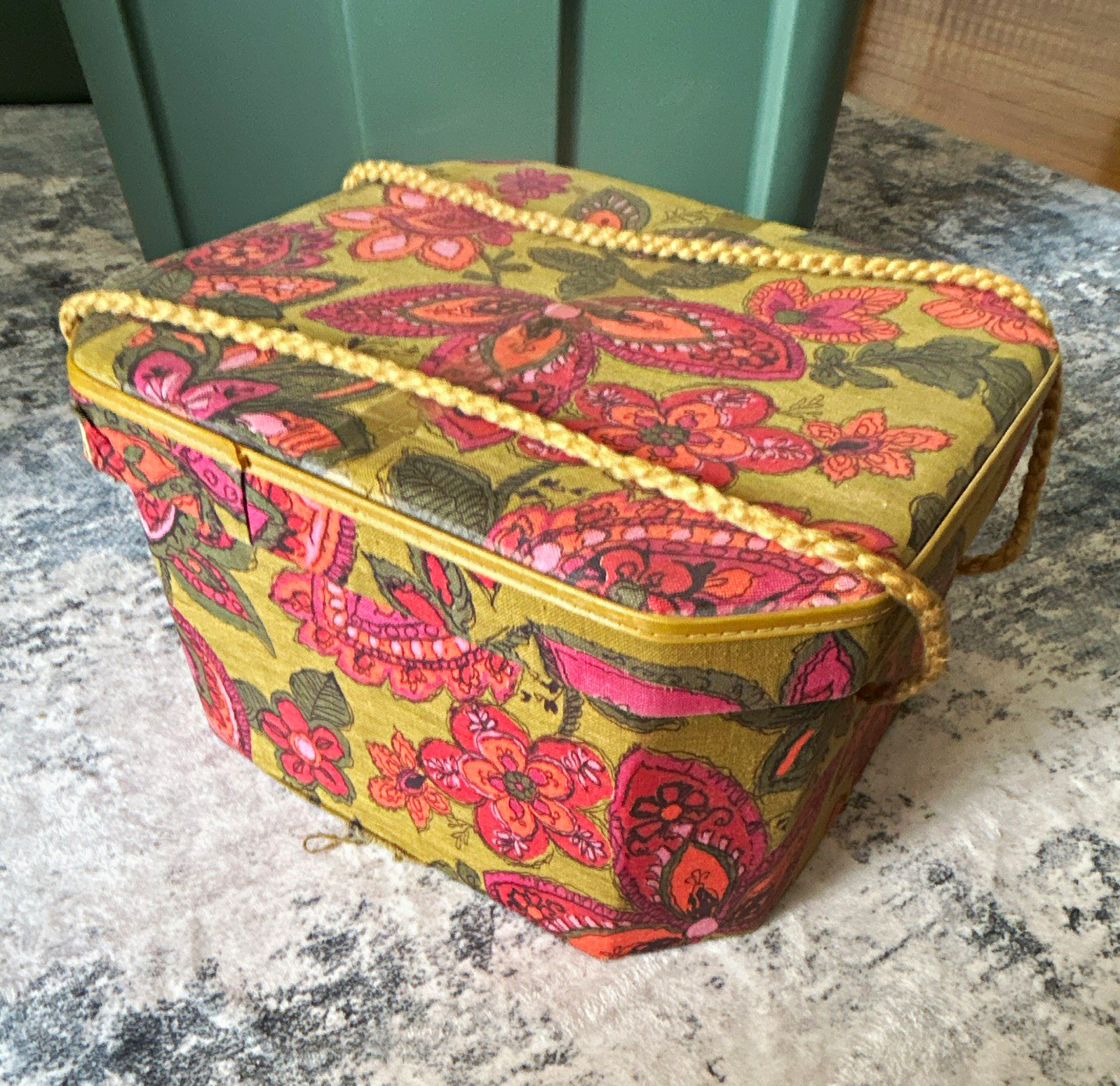 Vintage Floral Fabric-Covered Octagonal Box with Lid & Rope Handle Vintage Floral Fabric-Covered Octagonal Box with Lid & Rope Handle