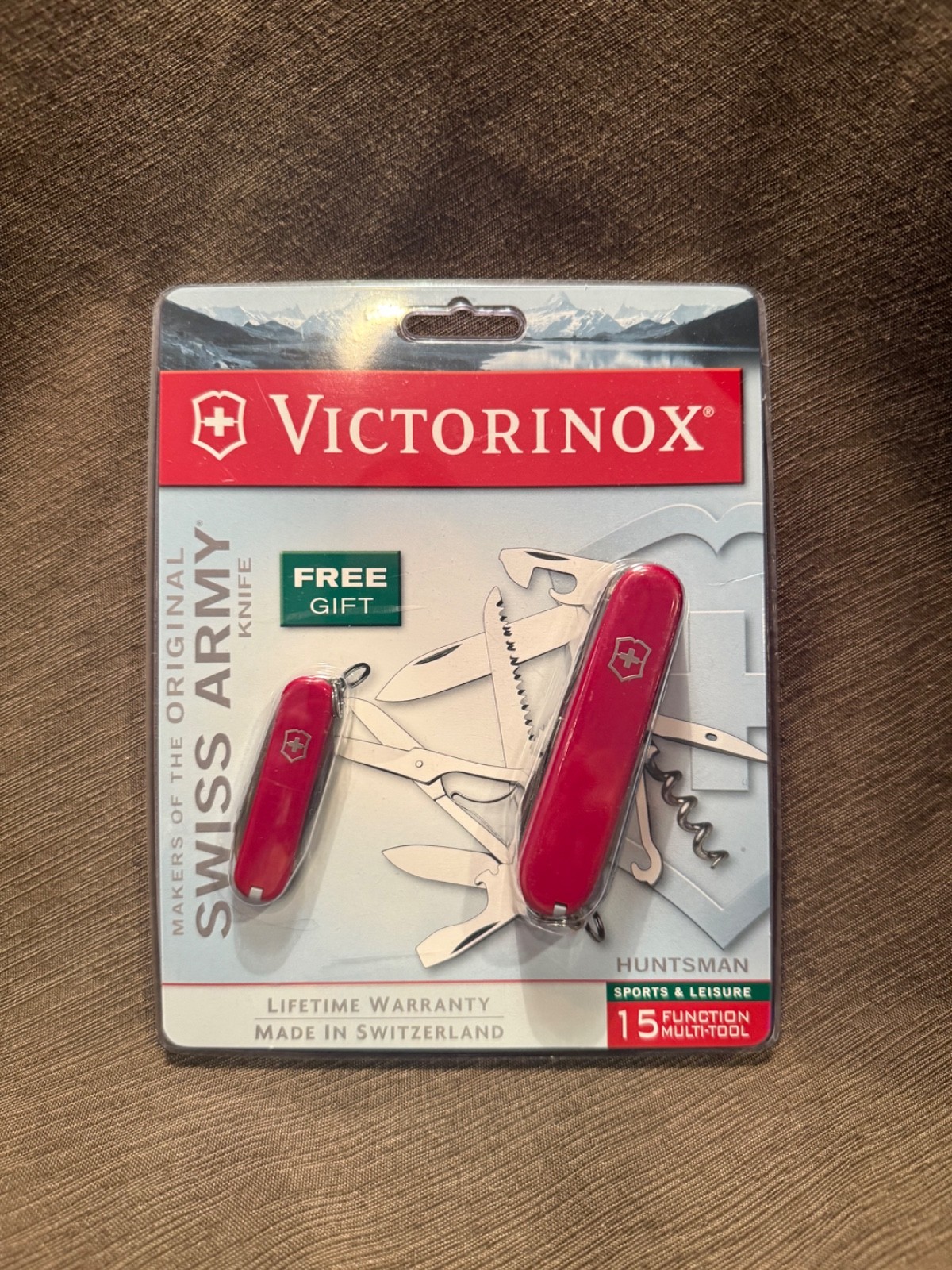 Victorinox Huntsman 15-Function SAK + Classic SD Gift Set NOS Sealed Switzerland Victorinox Huntsman 15-Function SAK + Classic SD Gift Set NOS Sealed Switzerland