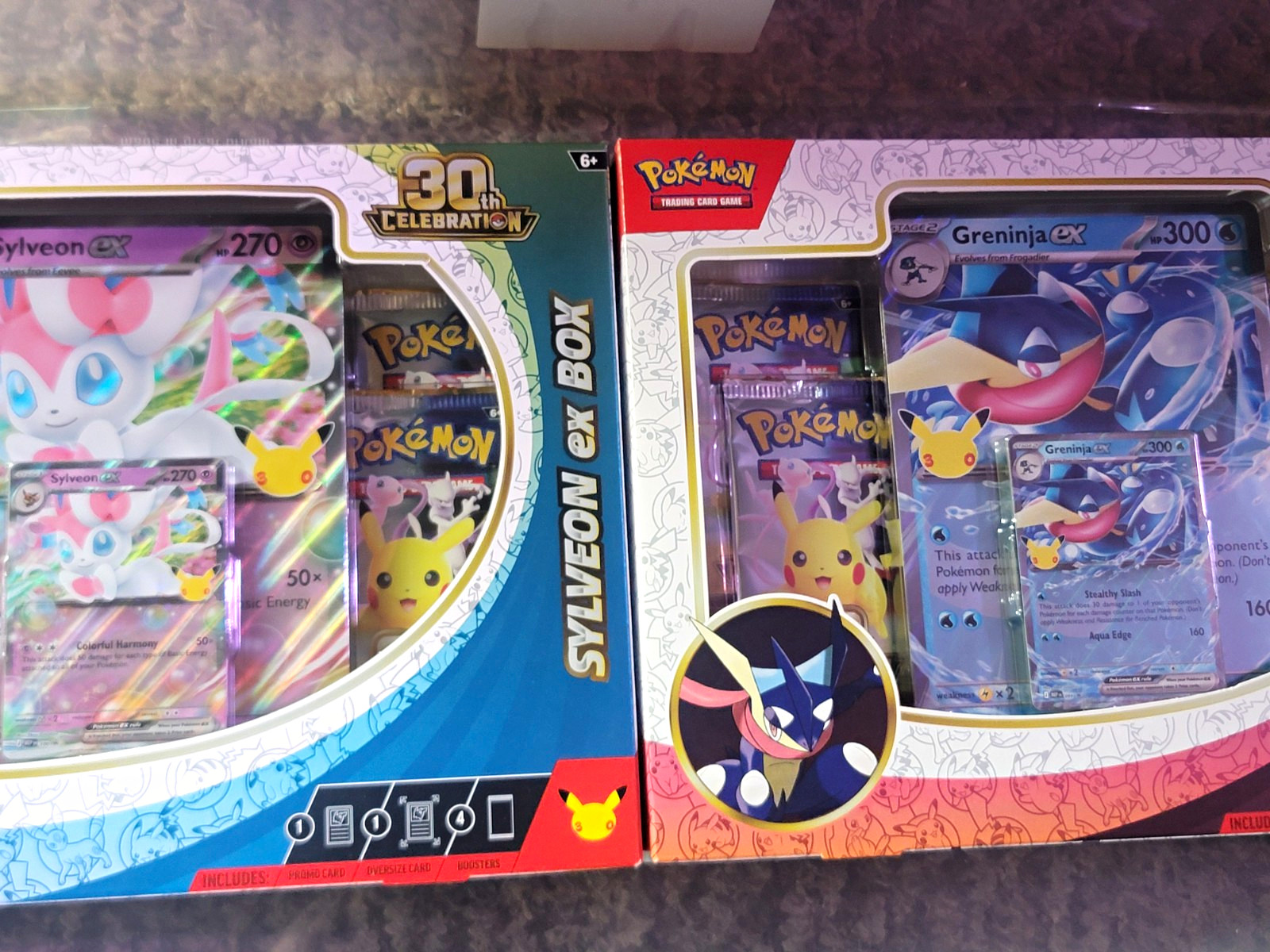 Pokémon 30th anniversary sylveon and greninja collection Box Pokémon 30th anniversary sylveon and greninja collection Box