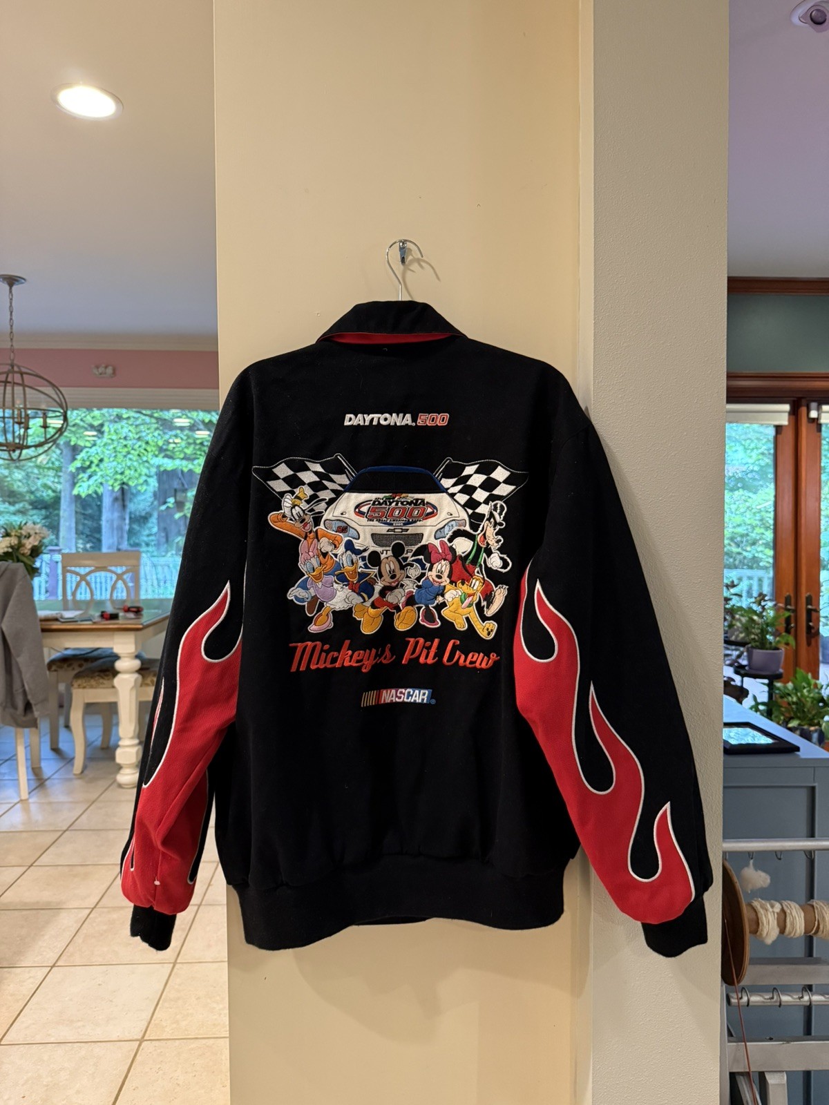 Mickey’s Pit Crew Daytona 500 / Disney Racing across America Adult Large Jacket