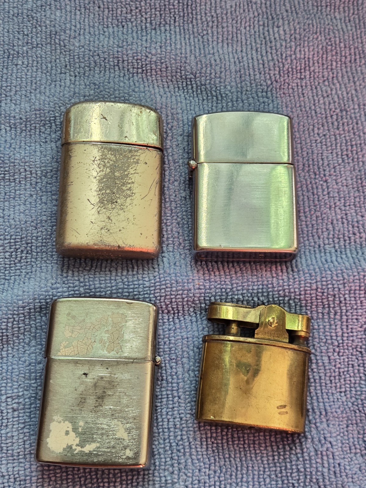 Set of 4 lighters