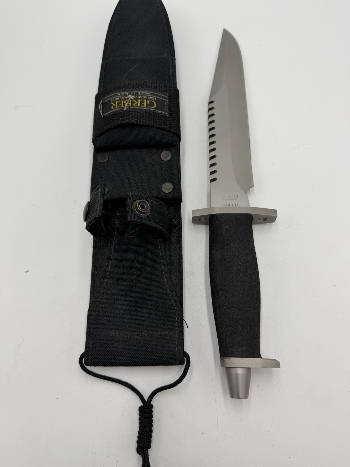 Vintage Gerber BMF Survival Knife Sawback w/ Original Cordura Sheath USA 044337