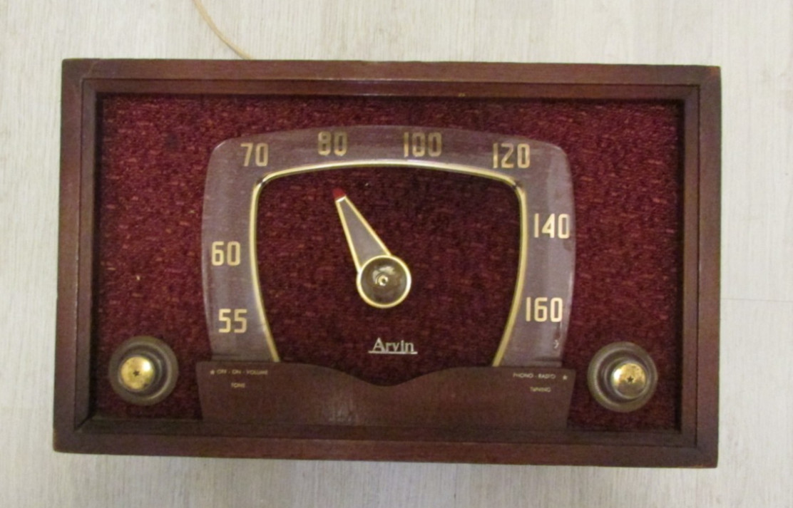 Vintage Arvin 751-TM Tube Radio Nice Cabinet Plays Tunes Loud Hum Needs Service Vintage Arvin 751-TM Tube Radio Nice Cabinet Plays Tunes Loud Hum Needs Service