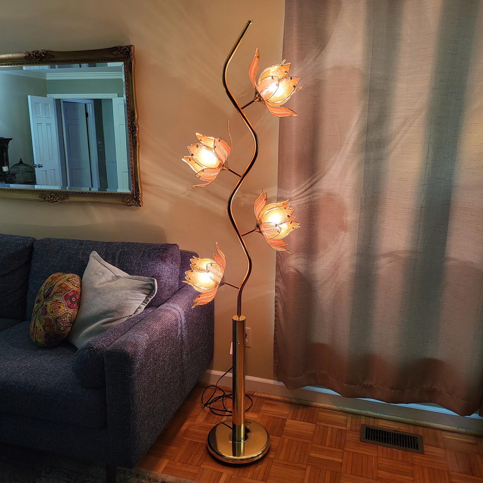74.8” Tall Vintage Style Lotus Flower Floor Lamp Pink Glass Golden Lampstandard 74.8” Tall Vintage Style Lotus Flower Floor Lamp Pink Glass Golden Lampstandard