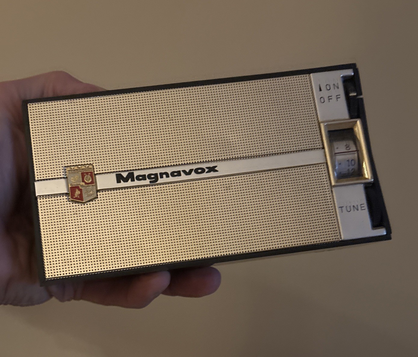 Vintage Magnavox AM-84 Portable AM Transistor Radio with leather case