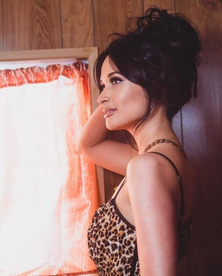 BEAUTIFUL KACEY MUSGRAVES 5X7 Photo