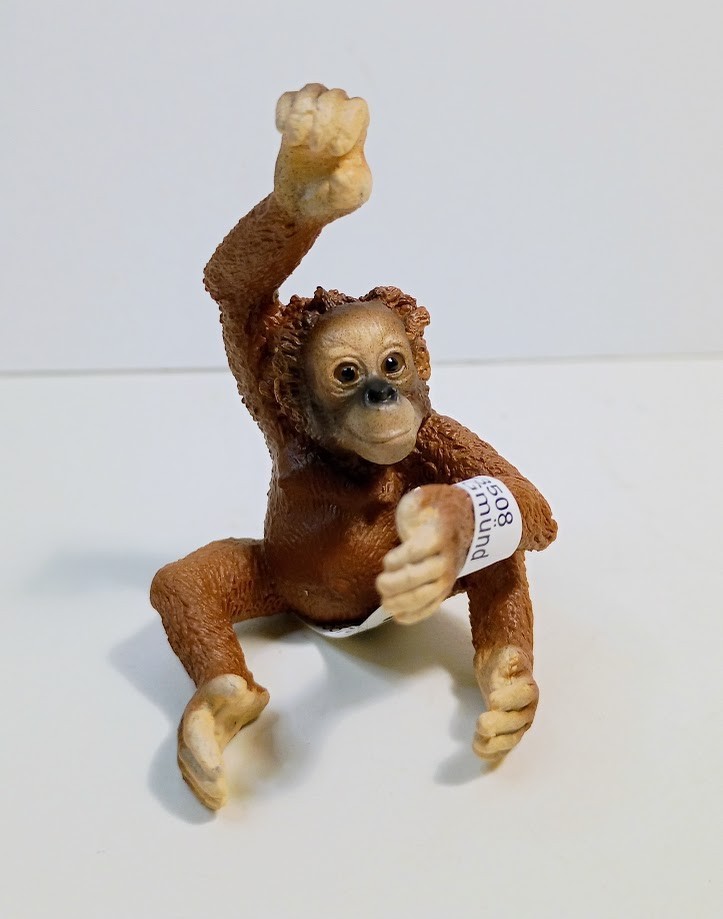 Schleich Young Orangutan Figure New with tags retired # 12686