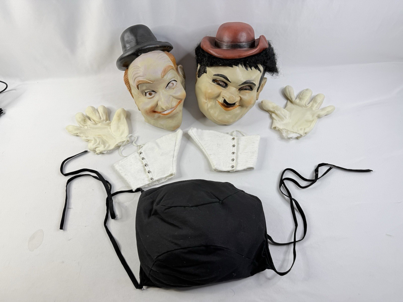 Vintage Cesar 1985 Laurel and Hardy Halloween Masks Larry Harmon Costume Cosplay