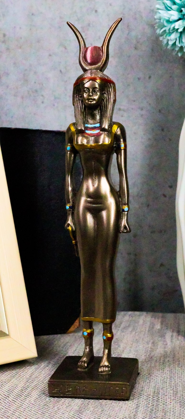 Ebros Egyptian Queen Goddess Isis Ra Decorative Figurine 9\