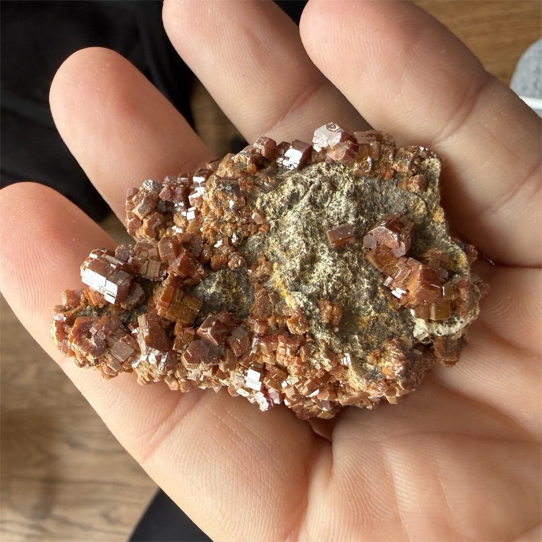 Rare crystal / mineral specimen - vanadinite - gorgeous red cubic formations 