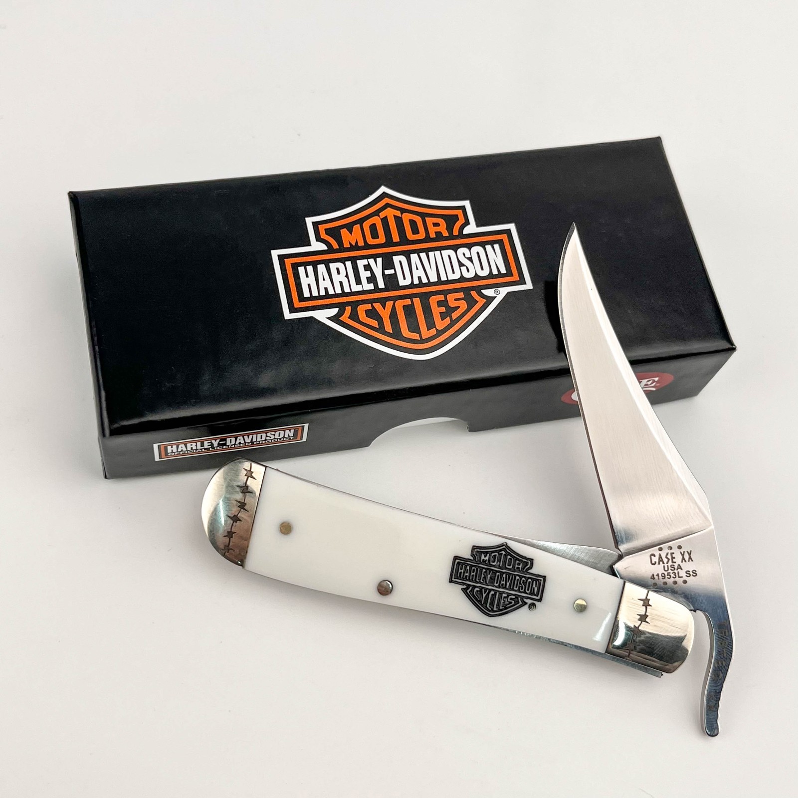 Case XX Harley-Davidson Embellished White Synthetic RussLock 52249 Pocket Knife