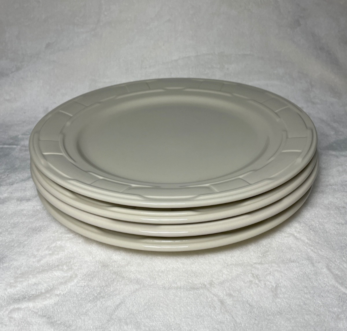 Longaberger Woven Traditions Ivory Pottery Dinner Plates 10