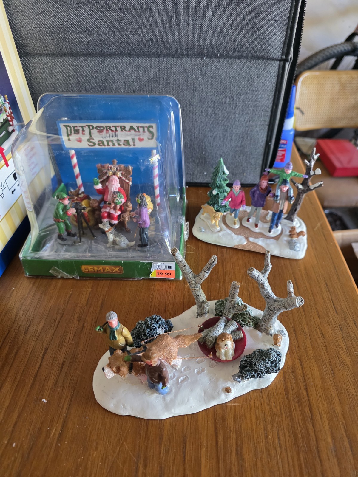 Lemax PET LOT OF 3, Portraits WITH Santa , FAMILY DAY, MUSH, ALL DOGS Lemax PET LOT OF 3, Portraits WITH Santa , FAMILY DAY, MUSH, ALL DOGS