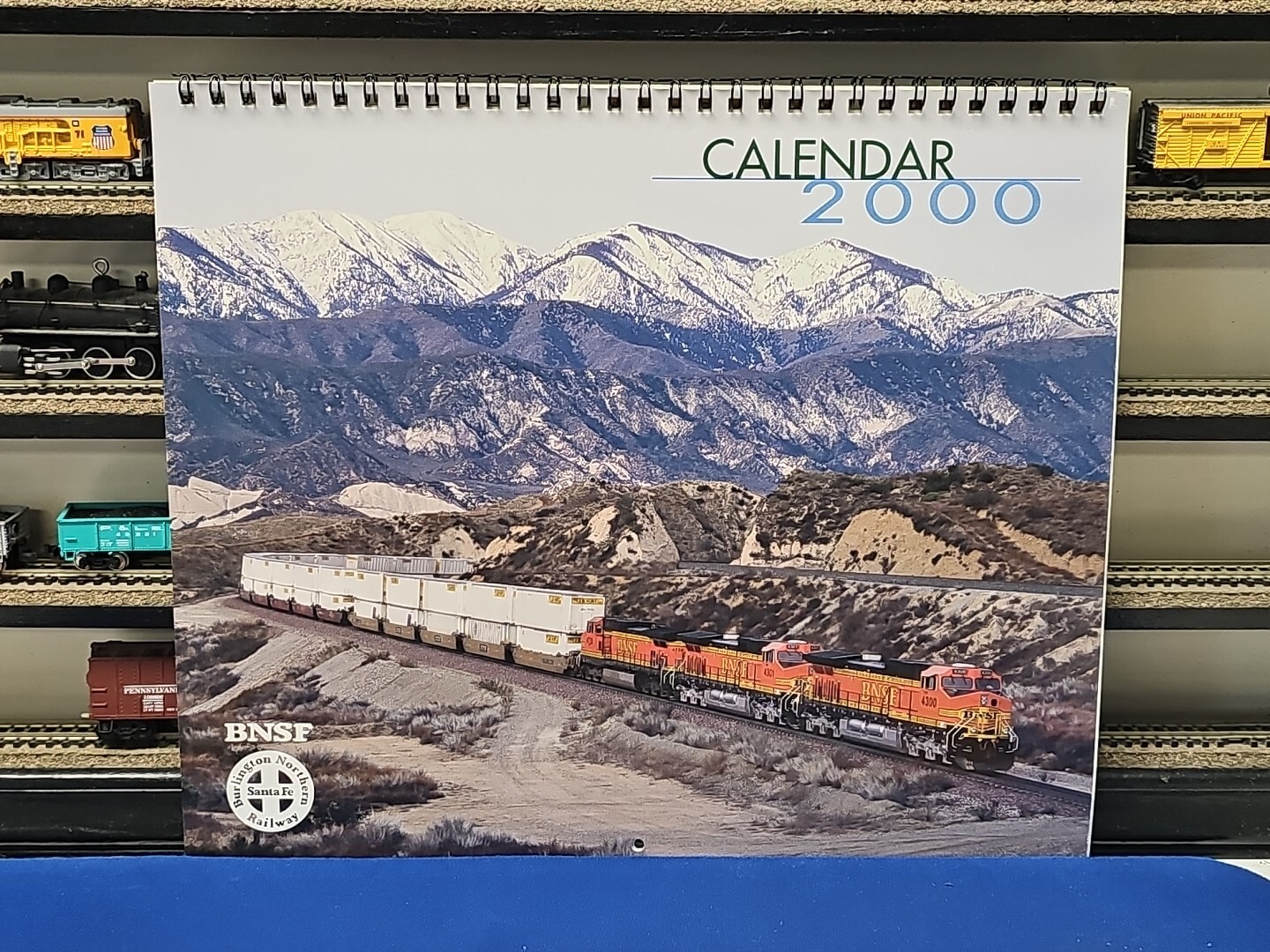 2000 BNSF Burlington Northern Sate Fe Train Calendar Unused
