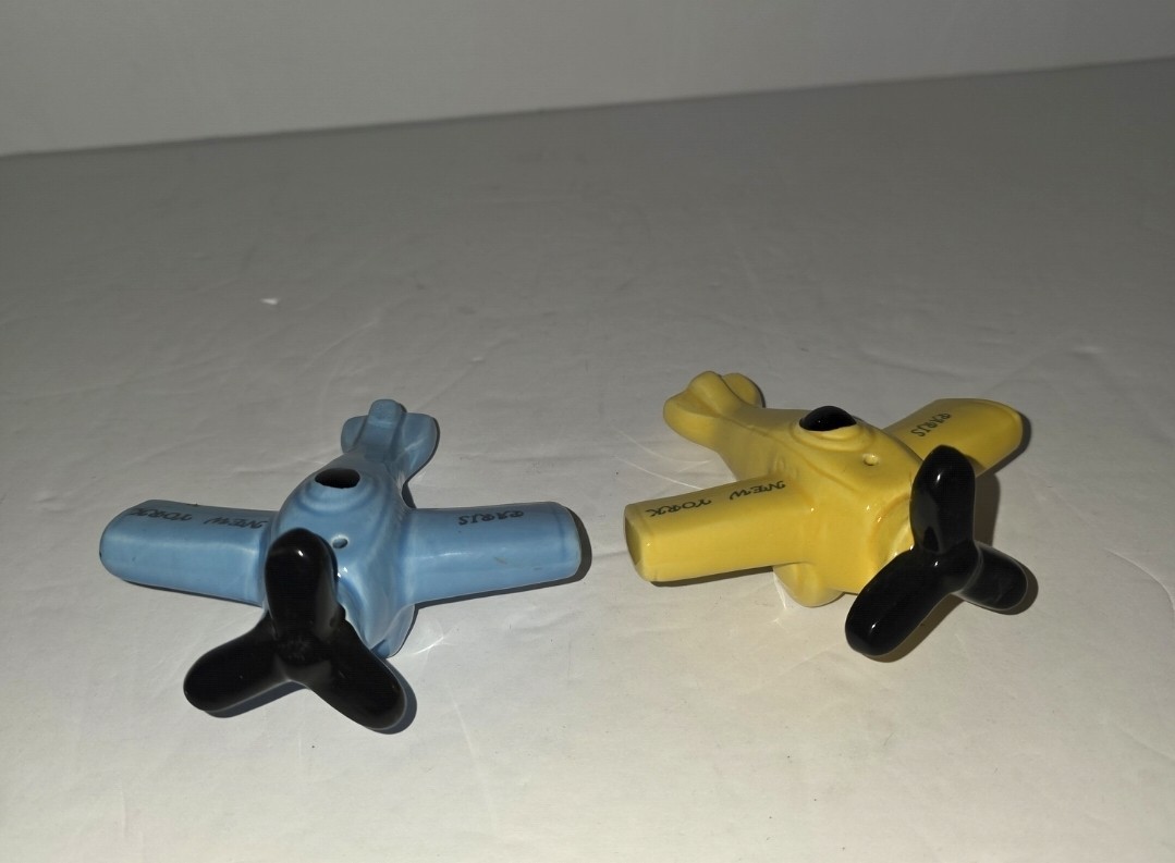 Vintage 1981 SDD New York Paris Airplane Salt & Pepper Shakers Collectable Vintage 1981 SDD New York Paris Airplane Salt & Pepper Shakers Collectable