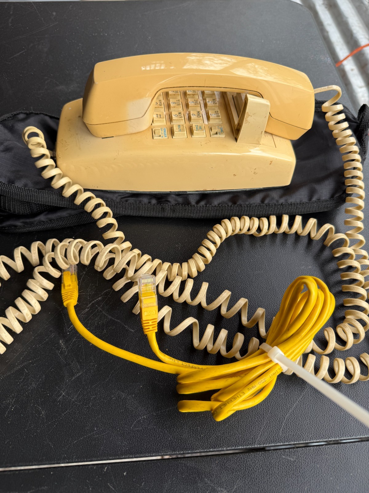 Vintage AT&T Beige Push Button Wall Desk Telephone Landline Phone CS2554BMPF Vintage AT&T Beige Push Button Wall Desk Telephone Landline Phone CS2554BMPF