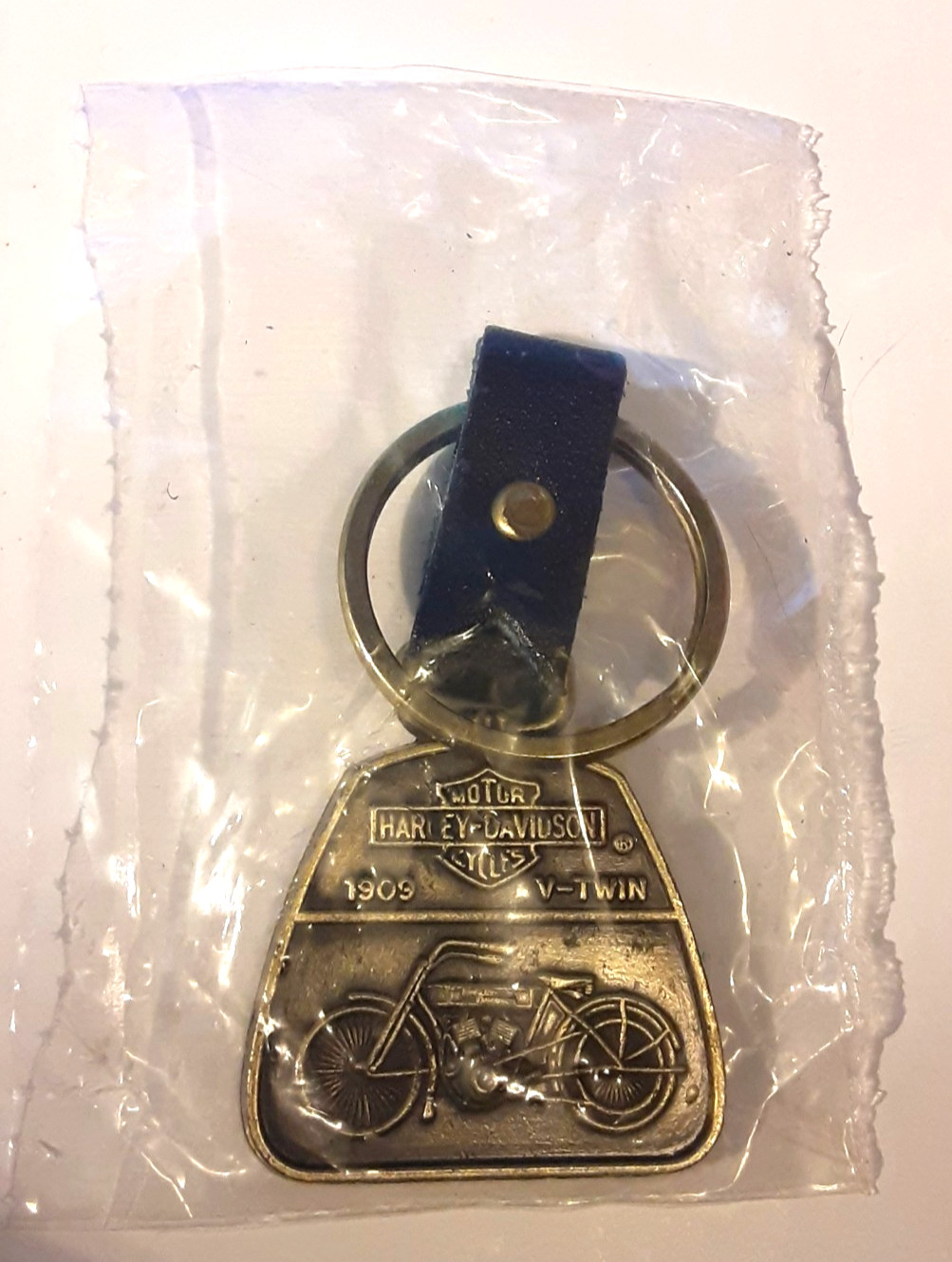 * OLD STORE STOCK * Vintage Harley Davidson 1909 V-Twin Keychain * OLD STORE STOCK * Vintage Harley Davidson 1909 V-Twin Keychain