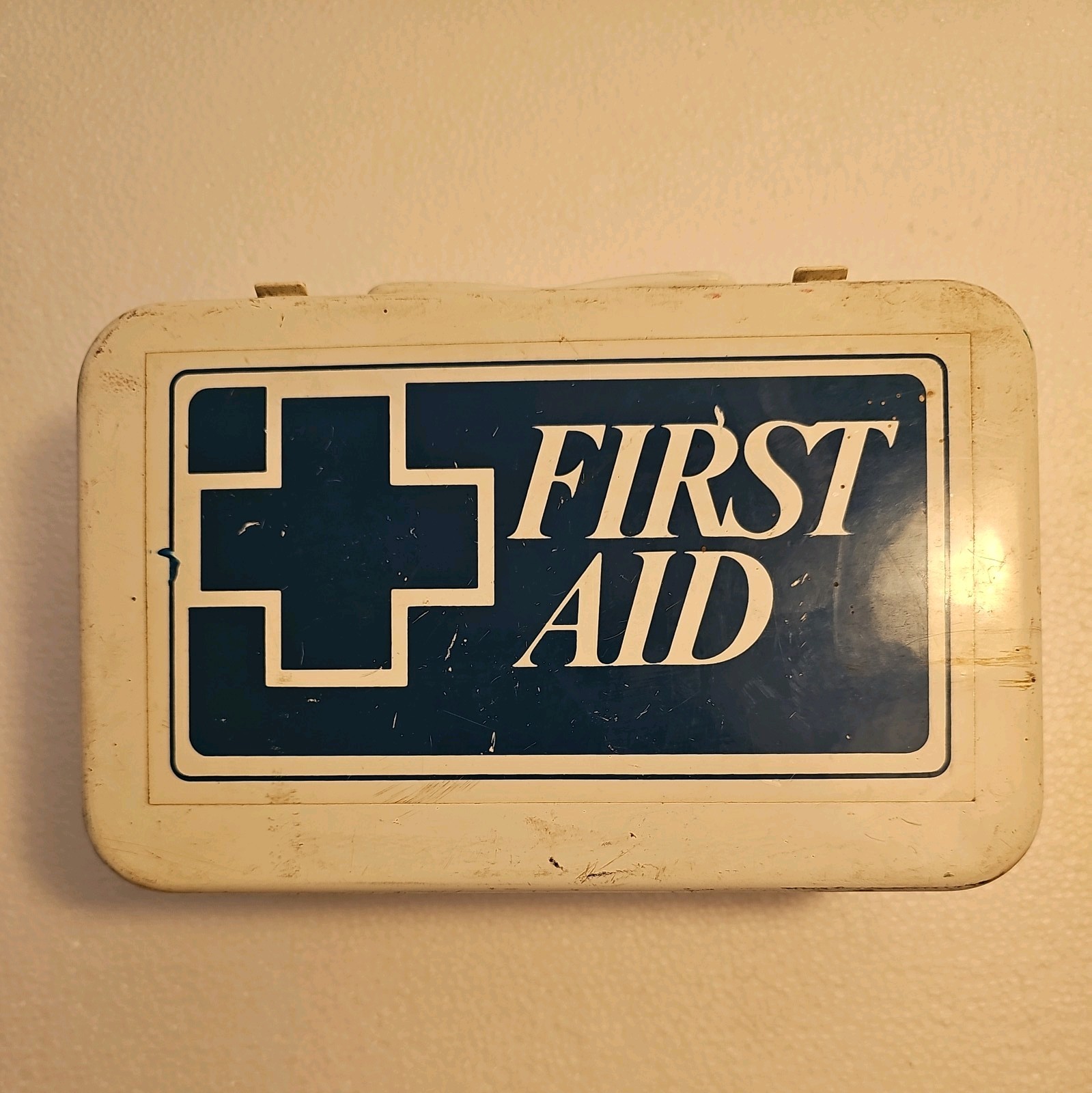 Vintage 1980s Metal First Aid Kit Industrial Wall Mount Pac-Kit Case Prop *READ*